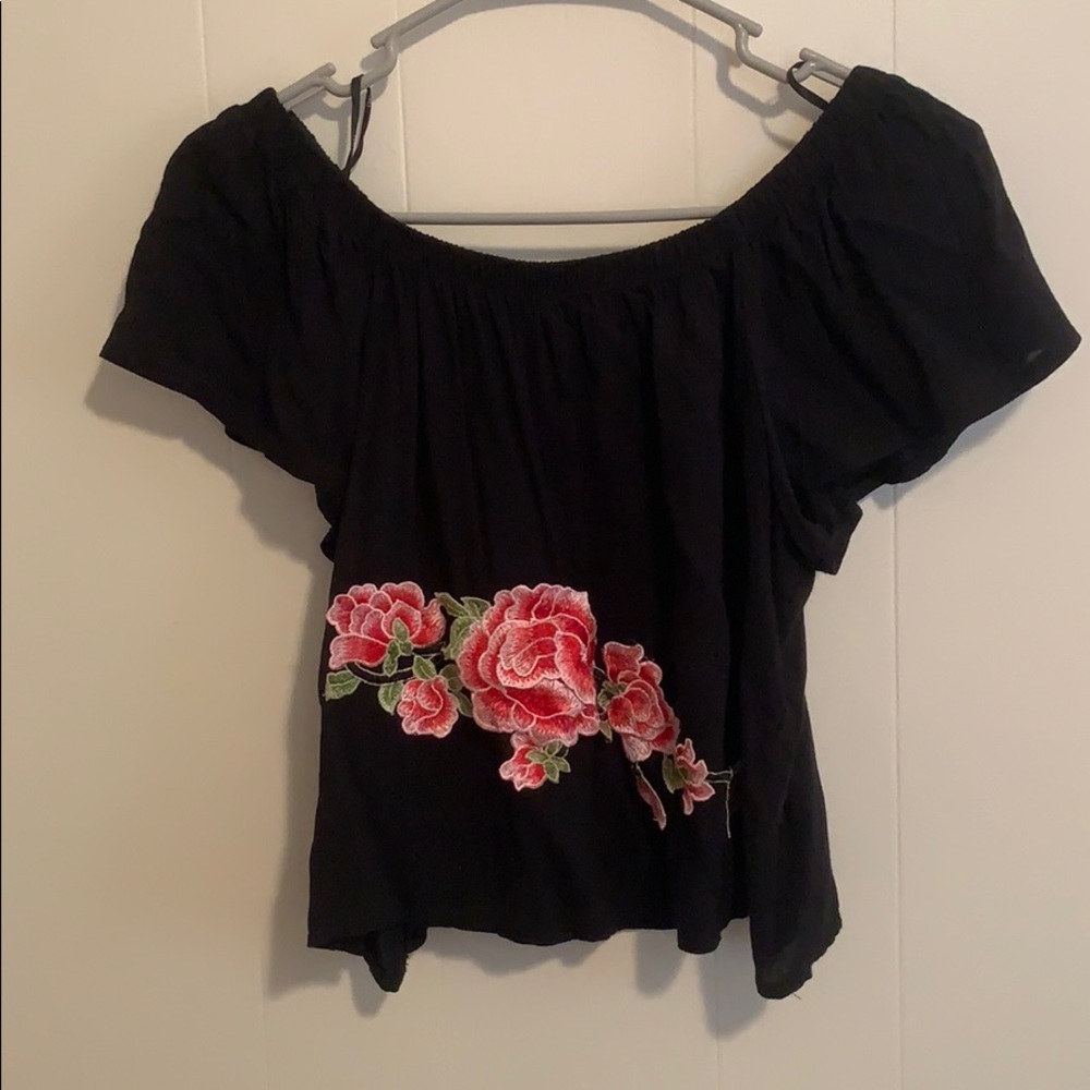 Cropped Off The Shoulder Top- Fits like a medium! - Picture 2 of 3